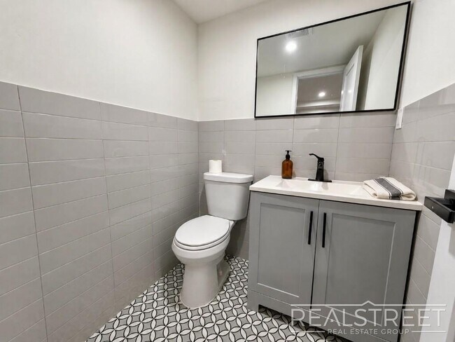 Building Photo - Spacious 3-Bedroom Duplex with Private Outdoor Space in Ocean Hill