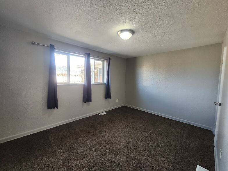 Building Photo - 1308 Moline St