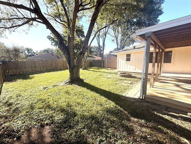 Building Photo - 1003 Valley Ranch Dr