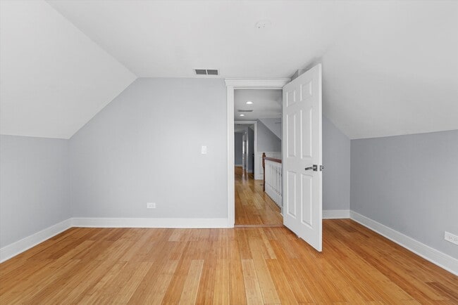 Building Photo - 2118 N Kilpatrick Ave