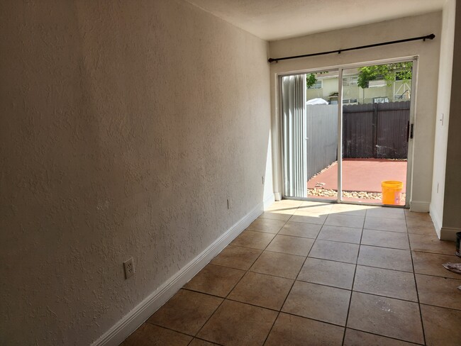 Building Photo - 8561 SW 109th Ave