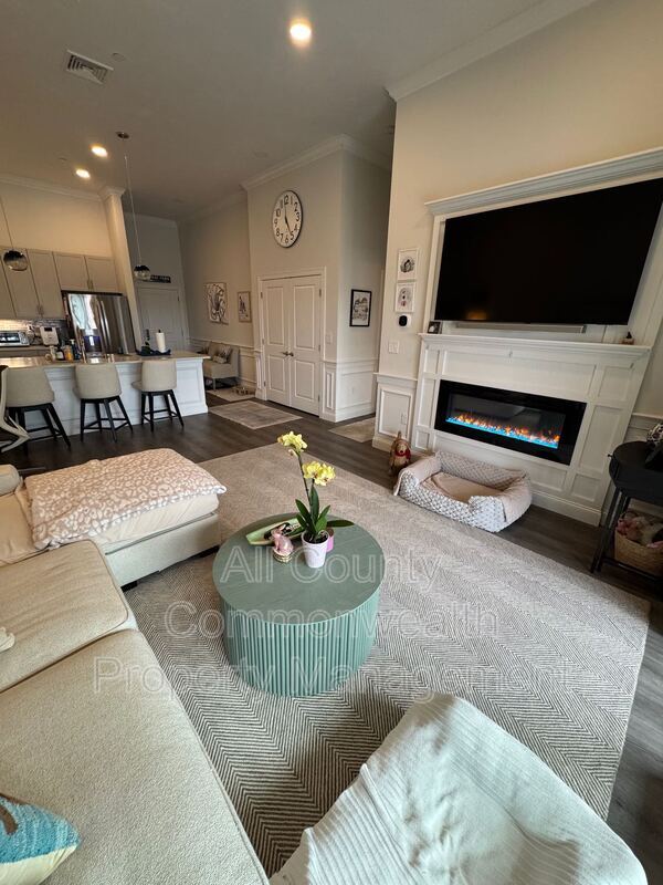 Building Photo - 320 Middlesex Ave