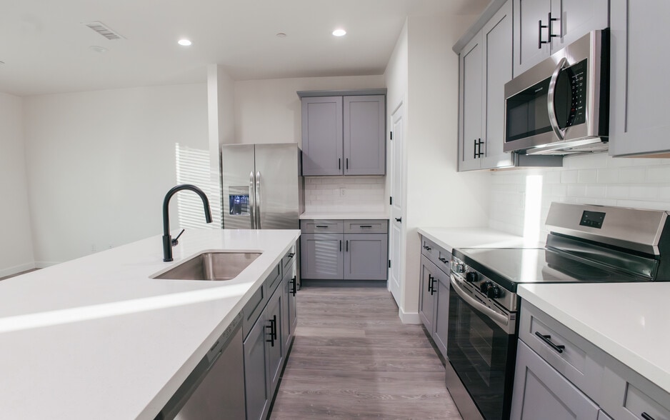 Building Photo - 1964 E Don Carlos Ave