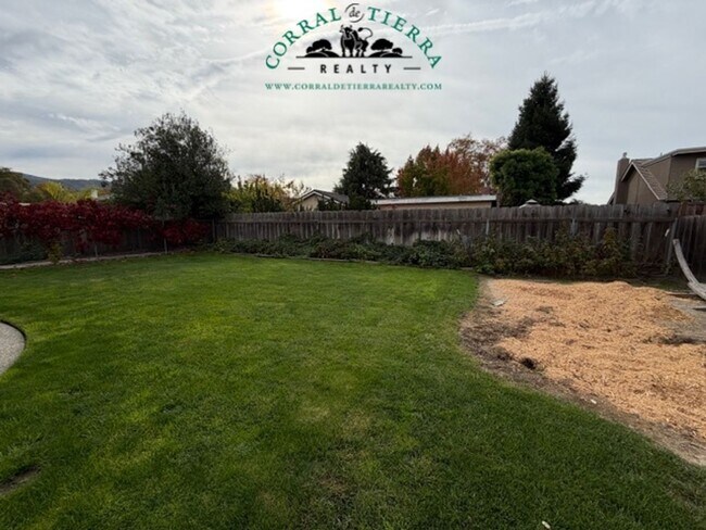 Building Photo - Stunning Single-Family Home in the Prestig...