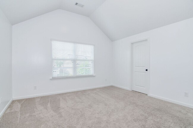 Building Photo - Minutes from Fort Gordon