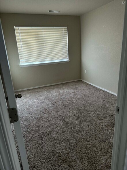 Building Photo - 1745 Flintshire St