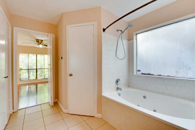 Building Photo - 15114 Mira Vista Dr