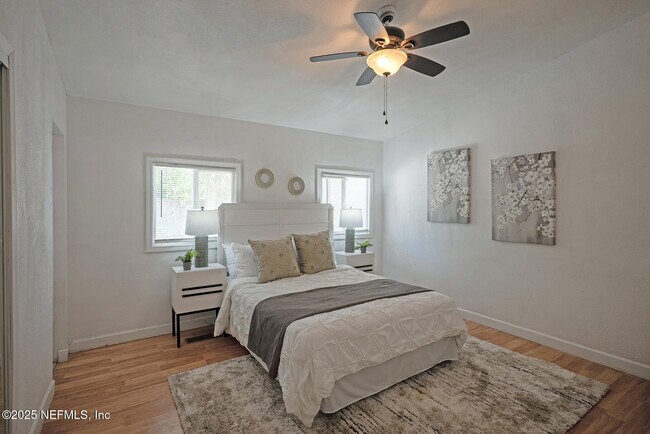 Building Photo - 2565 Burlingame Dr W