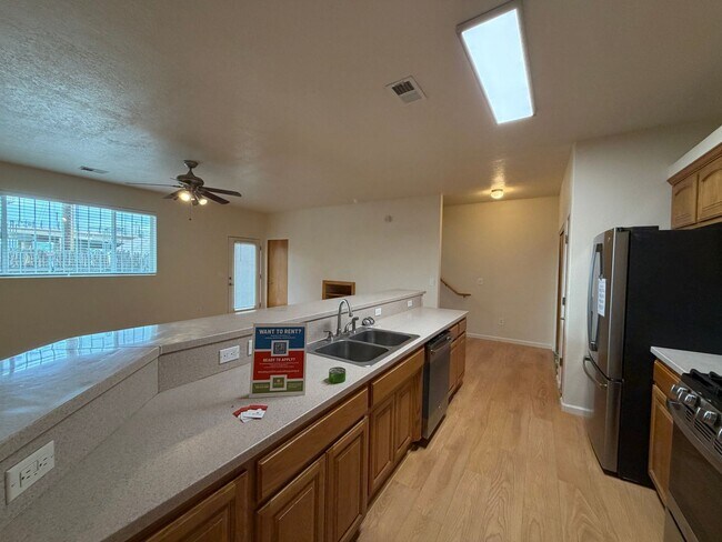 Building Photo - 1612 3rd St SW
