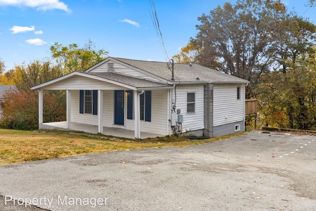 Building Photo - 4110 Garnet Dr