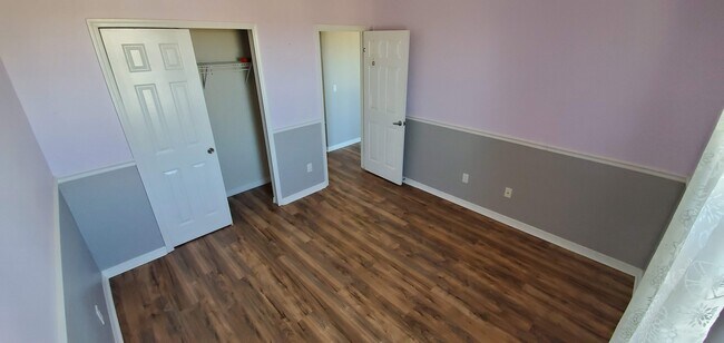 Building Photo - 811 Parker Den Dr