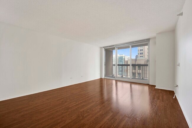 Building Photo - 545 N Dearborn St