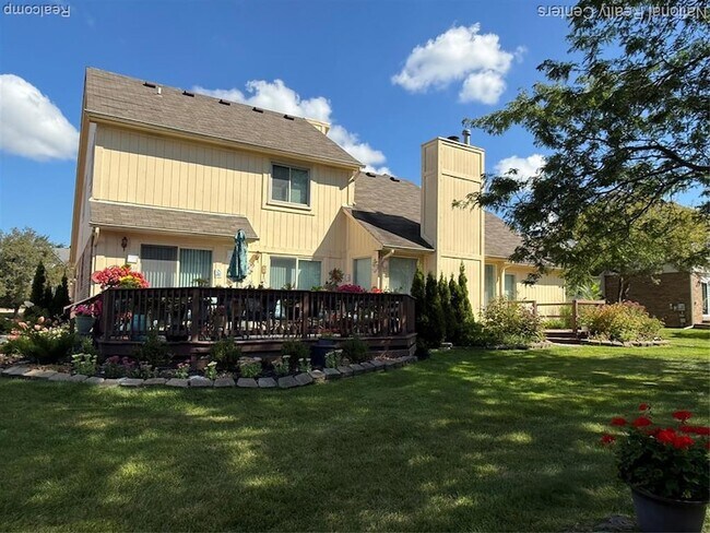 Building Photo - 39217 Geneva Dr
