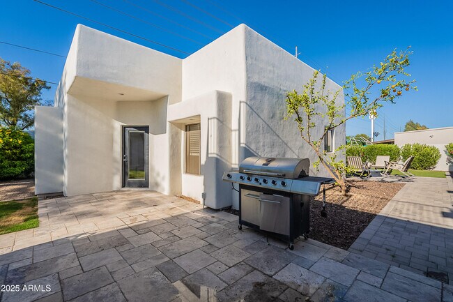 Building Photo - 10532 N 79th St