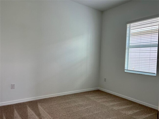 Building Photo - 25246 Keygrass Ct