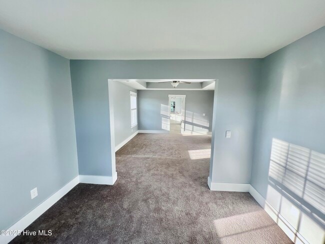 Building Photo - 111 Ballantine Grv Ln