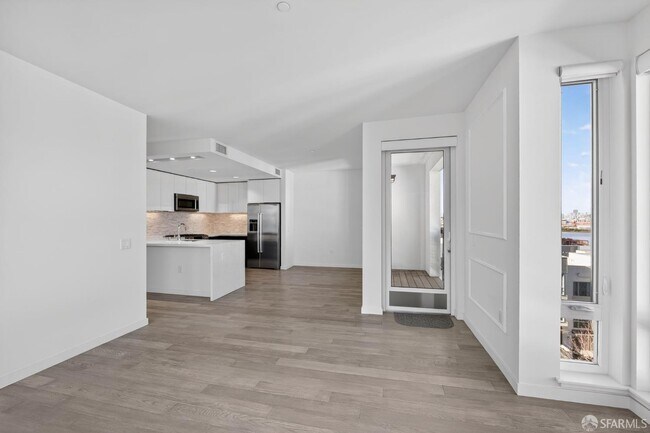 Building Photo - 10 Innes Ct