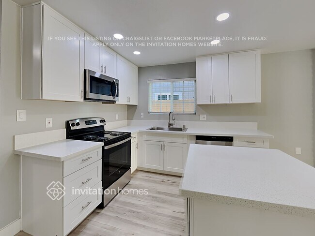 Building Photo - 7030 Checkerbloom Way