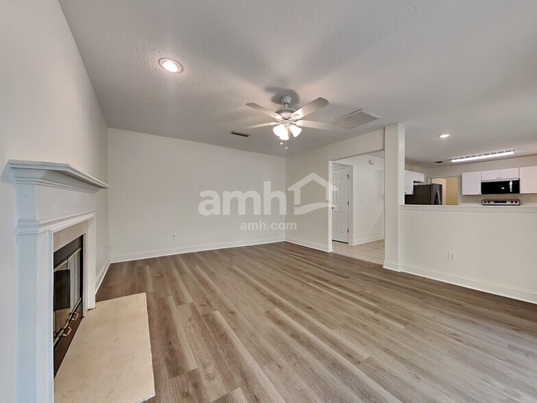 Building Photo - 2360 Cherokee Cove Trl