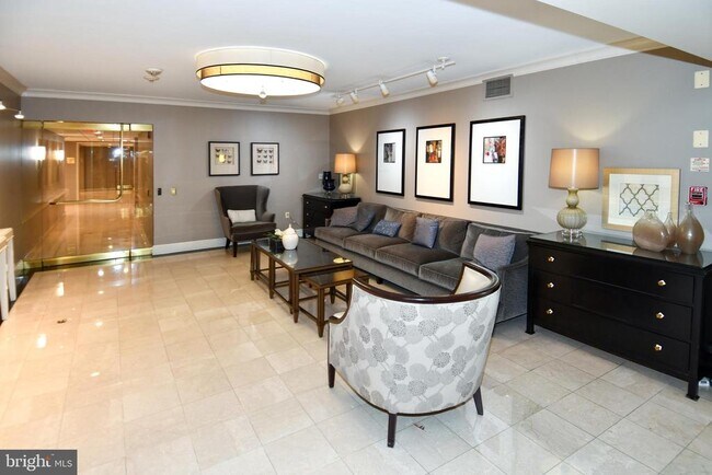 Building Photo - 4601 N Park Ave