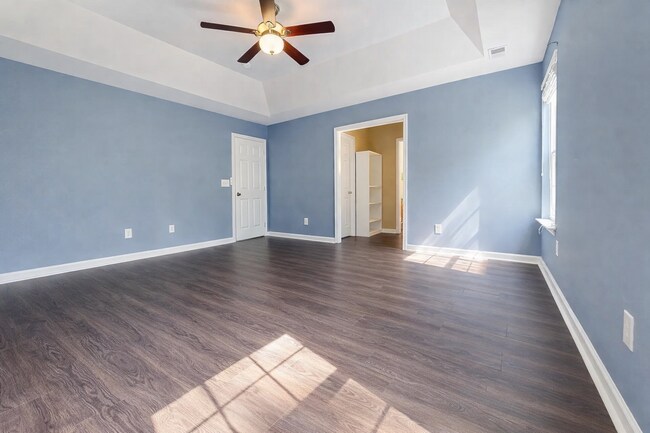 Building Photo - Comfort, Space & Convenience in Summerville