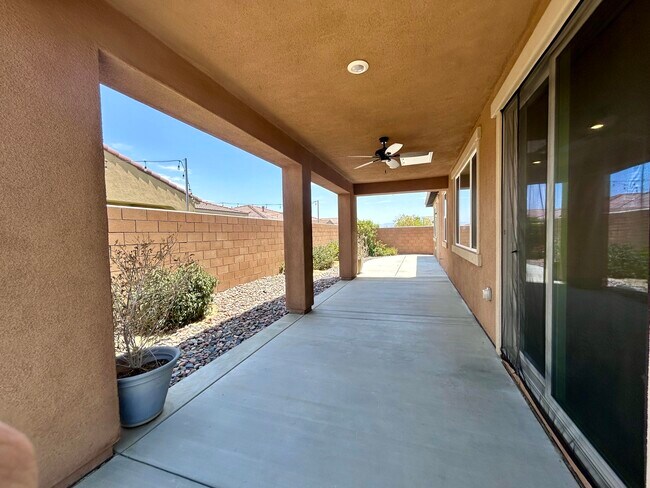 Building Photo - 40082 Catania Ct
