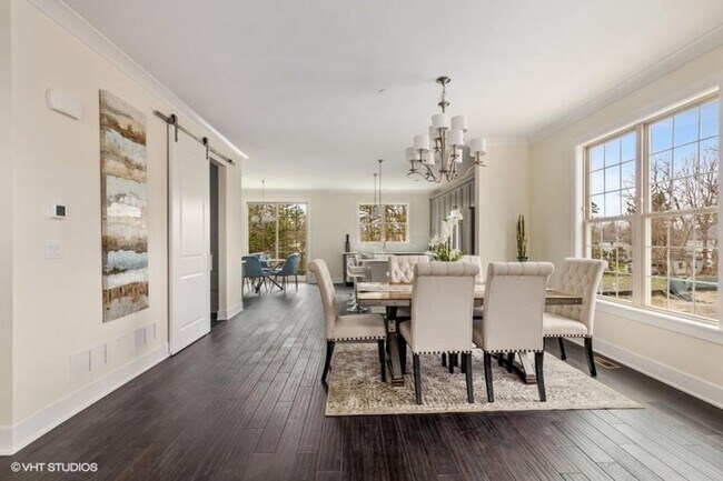 Primary Photo - 2 bedroom in Chicago IL 60015