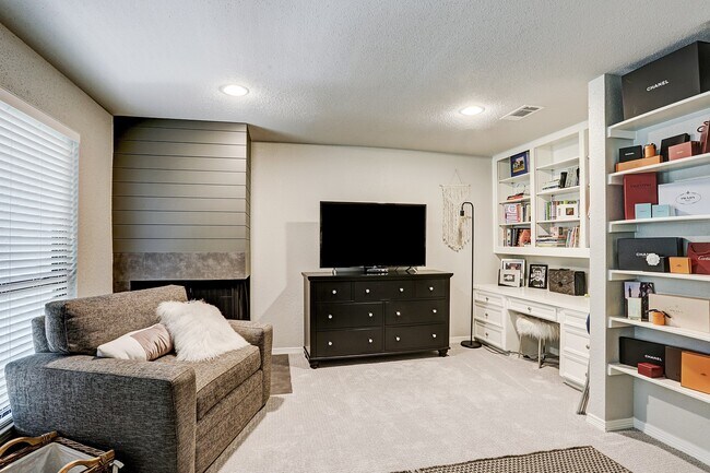 Building Photo - 12625 Memorial Dr