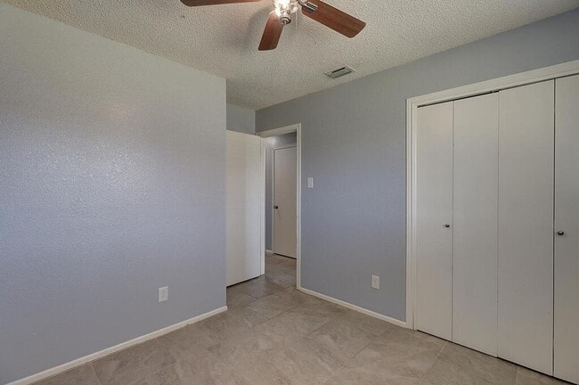 Building Photo - 5310 Gateridge Dr