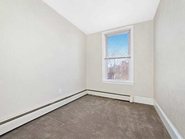 Building Photo - 48 Walker St
