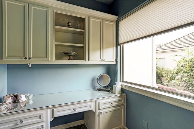 Building Photo - 100 S Creekside Ct