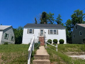 Building Photo - 4611 Fairmont Ave