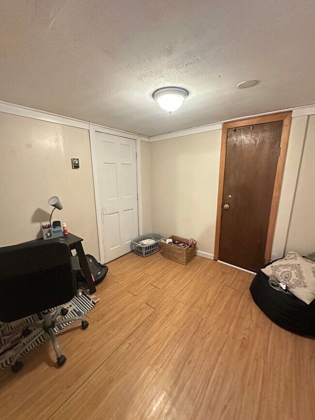 Building Photo - 18 Penobscot St