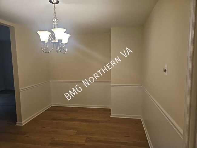 Building Photo - 9103 Vosger Ct