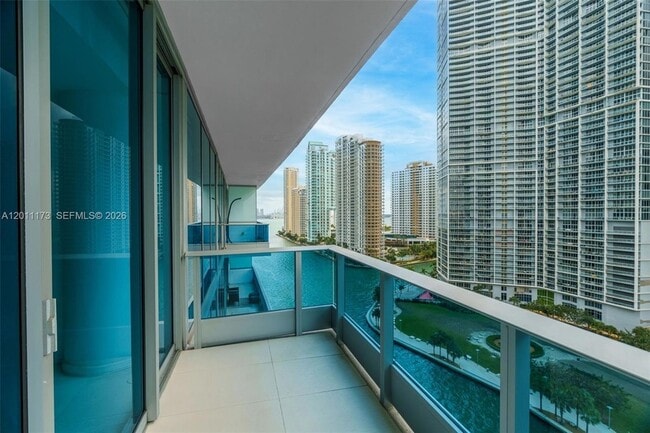 Building Photo - 200 Biscayne Blvd Way