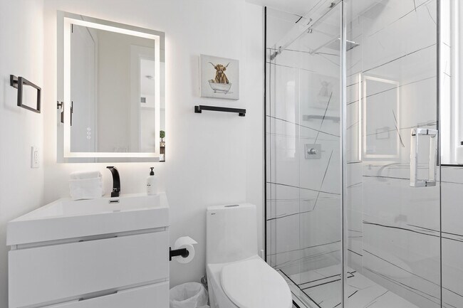 Building Photo - 1726 H St NE