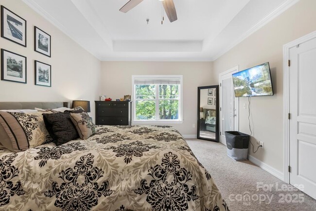 Building Photo - 18810 Coachmans Trace