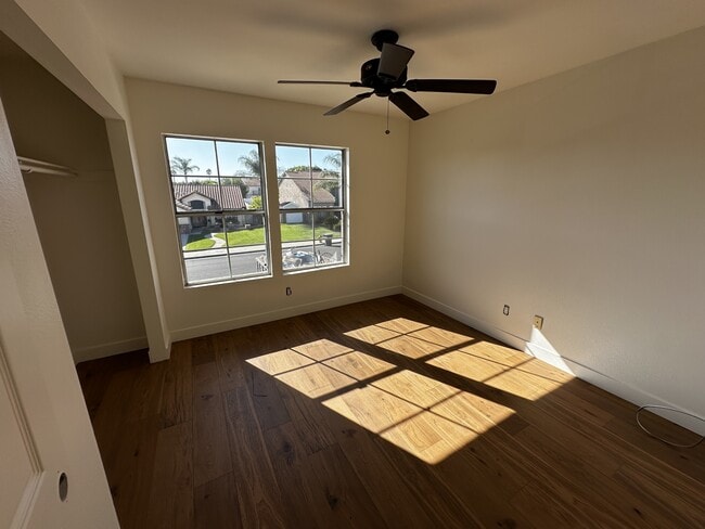 Building Photo - 8704 Mesa Oak Dr