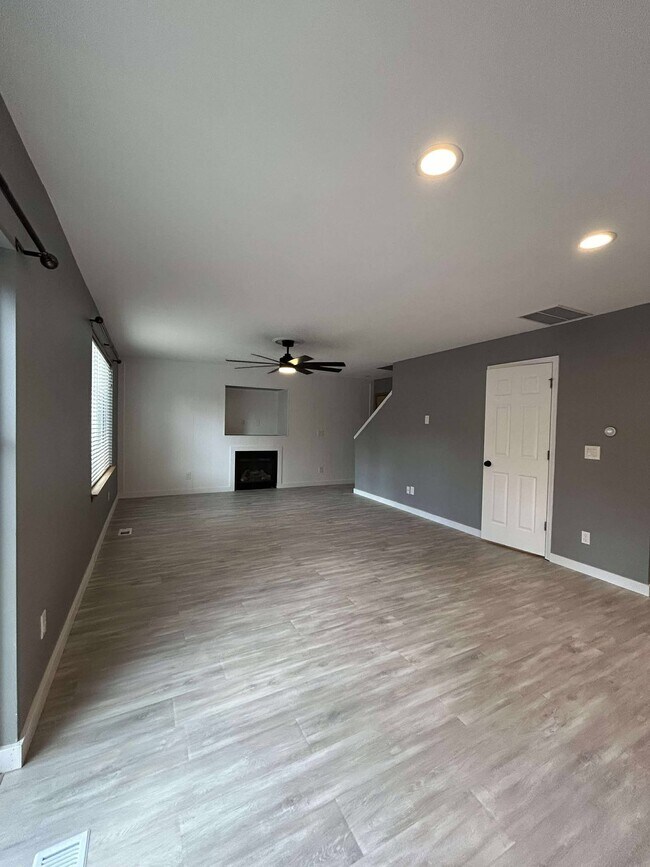 Building Photo - 15839 Yelm Terra Way SE