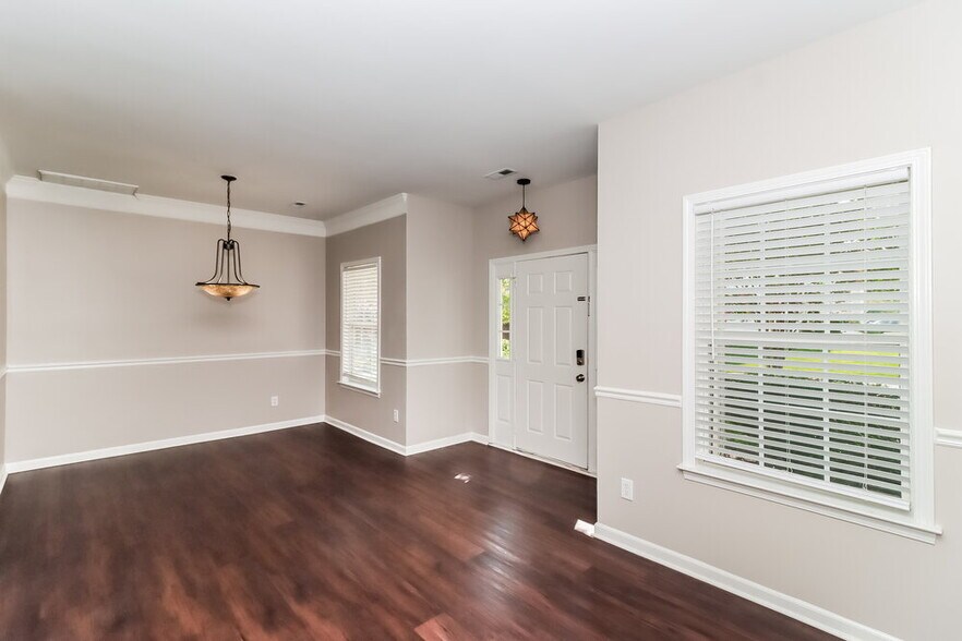 Building Photo - 13218 Ballara Pl