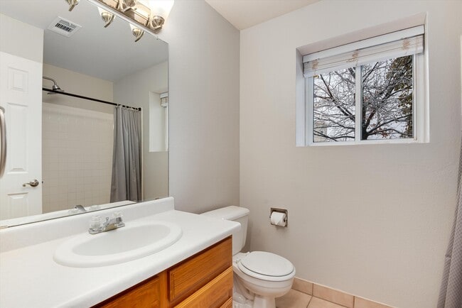 Building Photo - 3624 Bucknell Dr