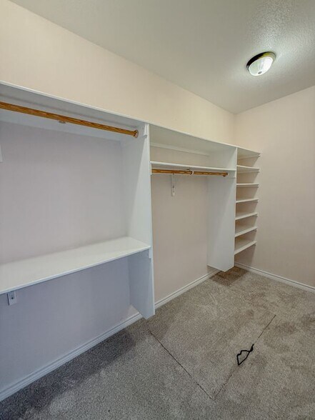 Building Photo - 300 Western Sky Trail