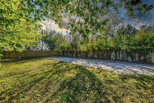 Building Photo - 1118 NW 33rd St