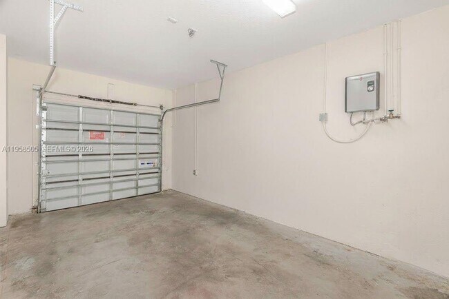 Building Photo - 3326 W 112th St