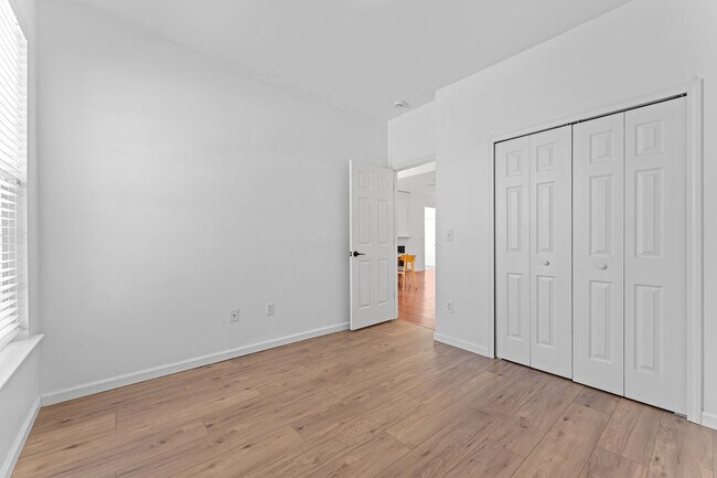 Building Photo - 4 Maravista Ave