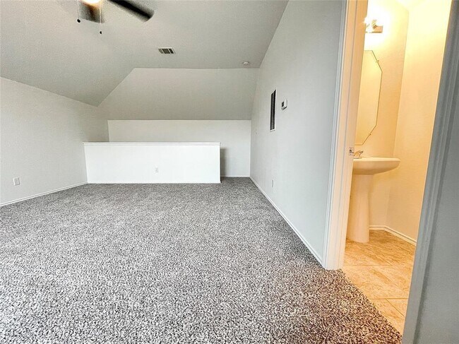 Building Photo - 1808 Paseo Verde Dr