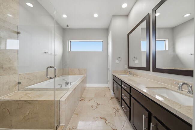 Building Photo - 1814 Thompson St