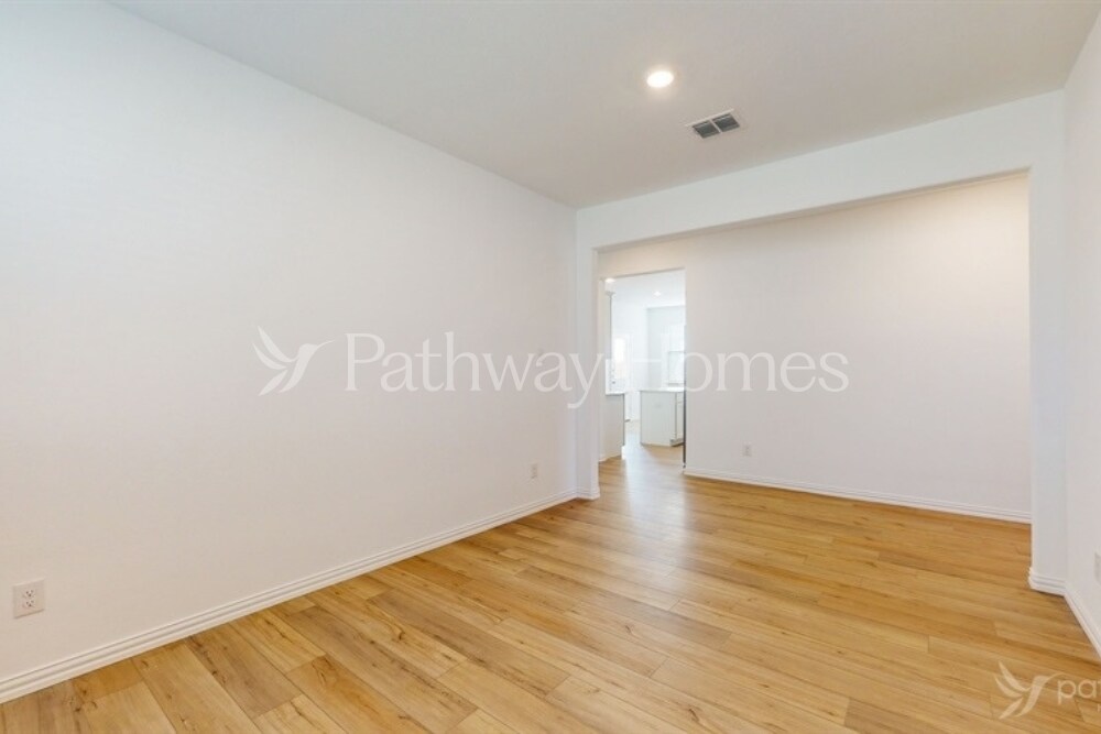 Building Photo - 944 Rusty Spur Ln