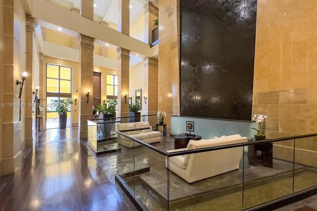 Building Photo - 16275 Collins Ave