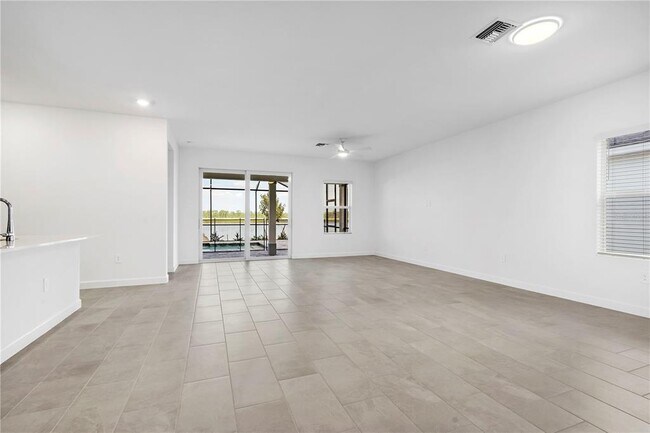 Building Photo - 14735 Bluewater Rd